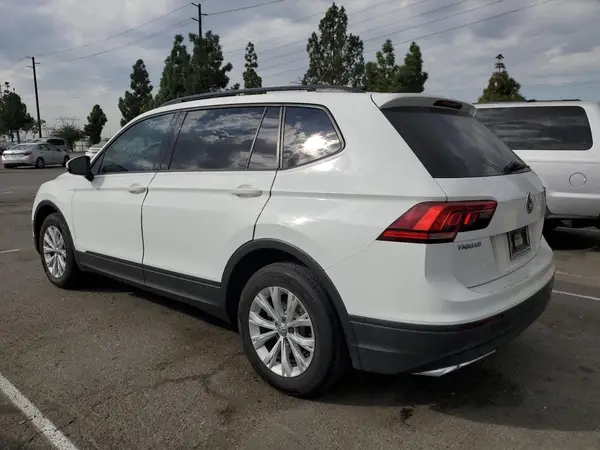 3VV1B7AX3KM032140 2019 VOLKSWAGEN TIGUAN - Image 2