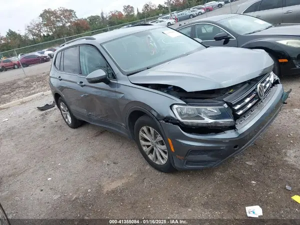 3VV1B7AX3KM047494 2019 VOLKSWAGEN TIGUAN - Image 1