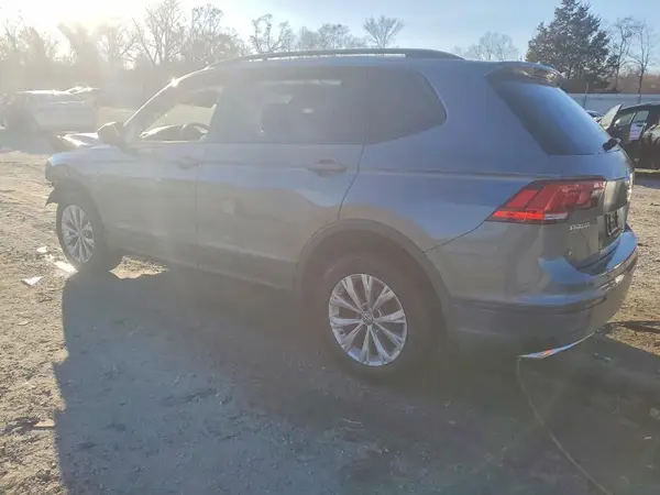 3VV1B7AX3KM121268 2019 VOLKSWAGEN TIGUAN - Image 2