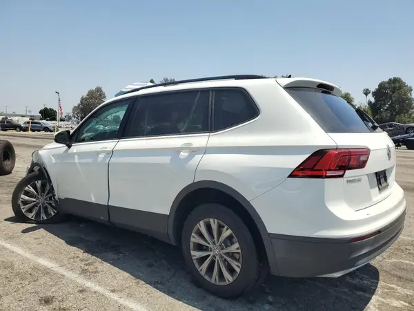 3VV1B7AX3LM055371 2020 VOLKSWAGEN TIGUAN - Image 2