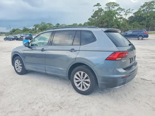 3VV1B7AX3LM080156 2020 VOLKSWAGEN TIGUAN - Image 2