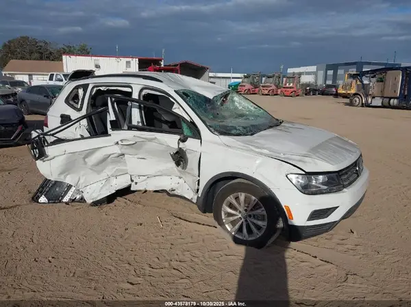 3VV1B7AX3LM117545 2020 VOLKSWAGEN TIGUAN - Image 1