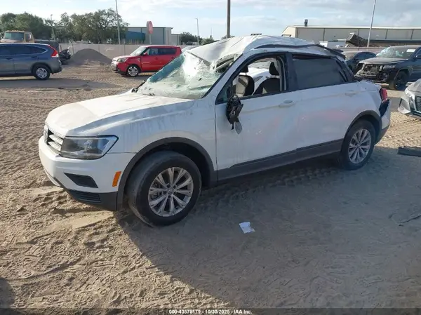 3VV1B7AX3LM117545 2020 VOLKSWAGEN TIGUAN - Image 2