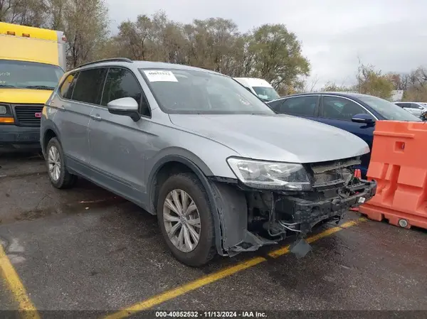 3VV1B7AX3LM127590 2020 VOLKSWAGEN TIGUAN - Image 1