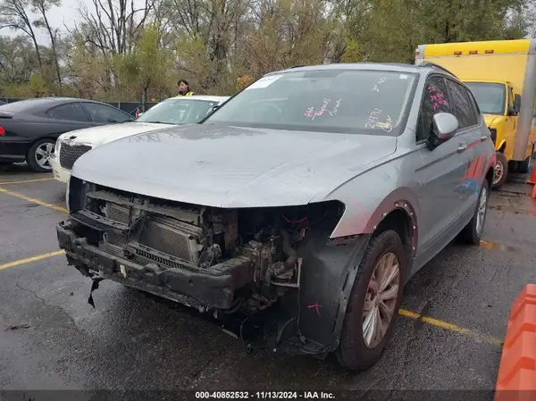 3VV1B7AX3LM127590 2020 VOLKSWAGEN TIGUAN - Image 2