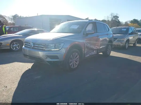 3VV1B7AX3LM140050 2020 VOLKSWAGEN TIGUAN - Image 2