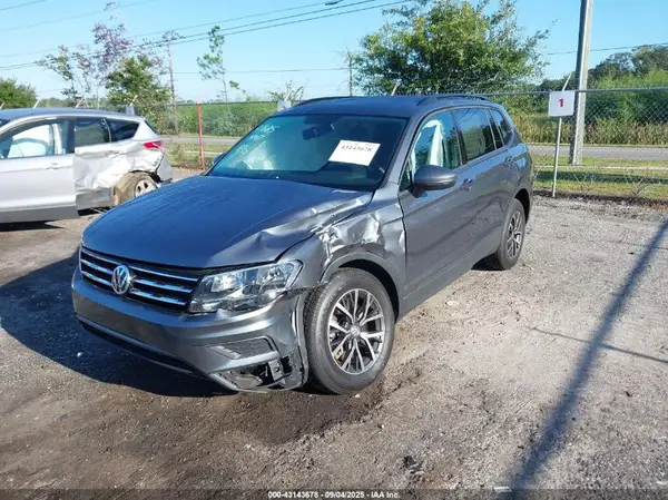 3VV1B7AX3MM021447 2021 VOLKSWAGEN TIGUAN - Image 2