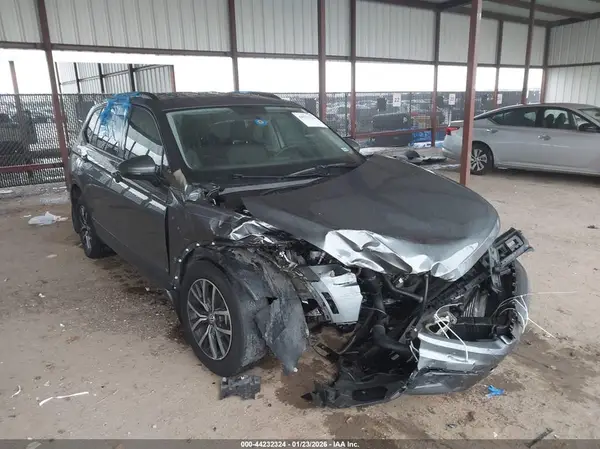 3VV1B7AX3MM038913 2021 VOLKSWAGEN TIGUAN - Image 1