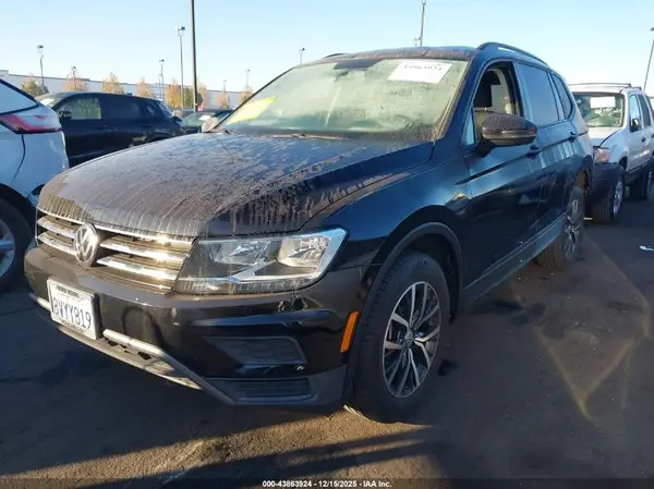 3VV1B7AX3MM067196 2021 VOLKSWAGEN TIGUAN - Image 2