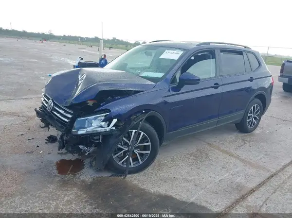 3VV1B7AX3MM096973 2021 VOLKSWAGEN TIGUAN - Image 2