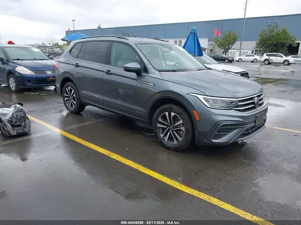 3VV1B7AX3NM028268 2022 VOLKSWAGEN TIGUAN - Image 1