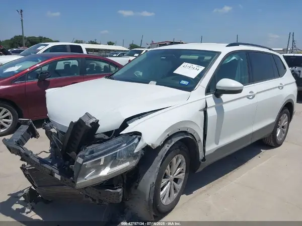 3VV1B7AX4JM009206 2018 VOLKSWAGEN TIGUAN - Image 2