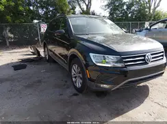 3VV1B7AX4JM015247 2018 VOLKSWAGEN TIGUAN