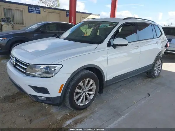 3VV1B7AX4JM024014 2018 VOLKSWAGEN TIGUAN - Image 2