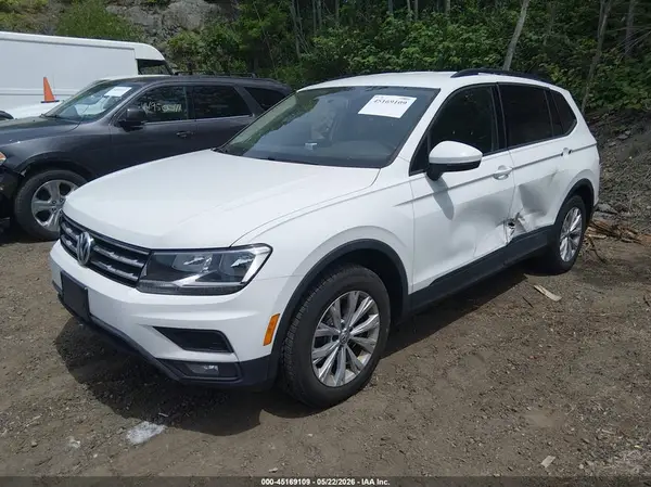 3VV1B7AX4JM028287 2018 VOLKSWAGEN TIGUAN - Image 2