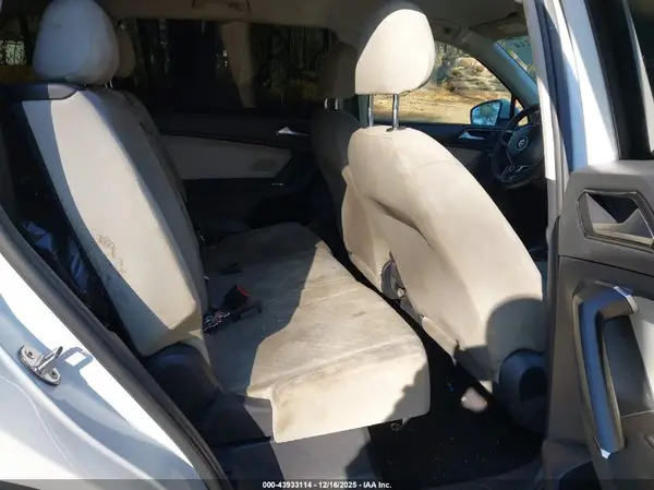 3VV1B7AX4JM033750 2018 VOLKSWAGEN TIGUAN - Image 8