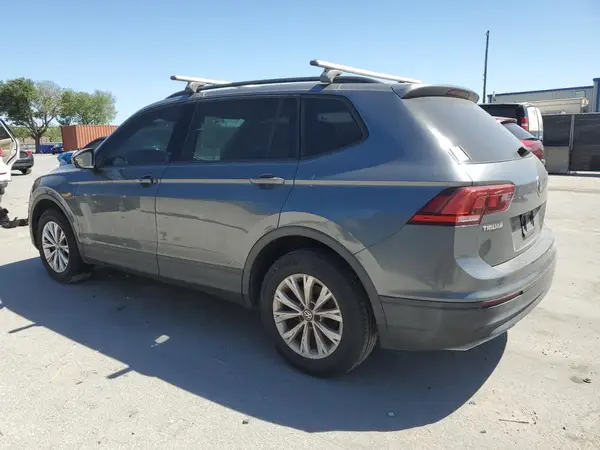 3VV1B7AX4JM037328 2018 VOLKSWAGEN TIGUAN - Image 2