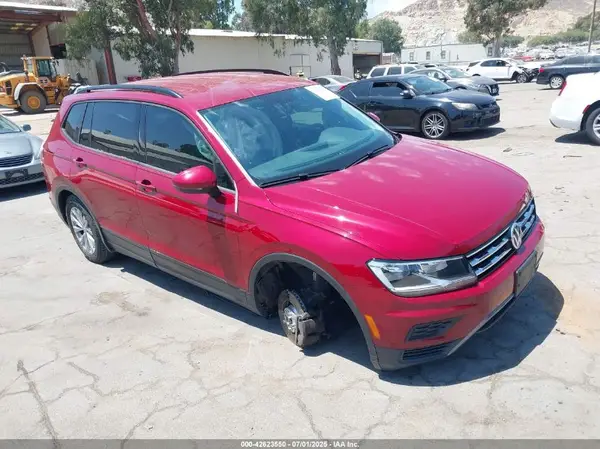 3VV1B7AX4JM043324 2018 VOLKSWAGEN TIGUAN - Image 1