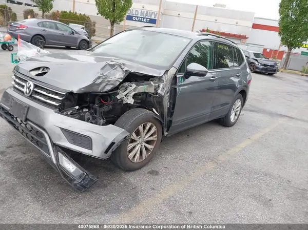 3VV1B7AX4JM052122 2018 VOLKSWAGEN TIGUAN - Image 2