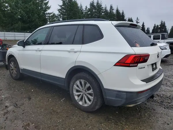 3VV1B7AX4JM063296 2018 VOLKSWAGEN TIGUAN - Image 2
