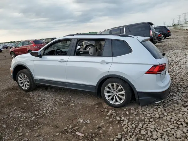 3VV1B7AX4JM071186 2018 VOLKSWAGEN TIGUAN - Image 2