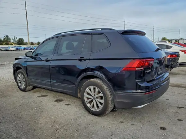 3VV1B7AX4JM091311 2018 VOLKSWAGEN TIGUAN - Image 2