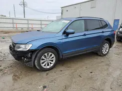3VV1B7AX4JM098016 2018 VOLKSWAGEN TIGUAN