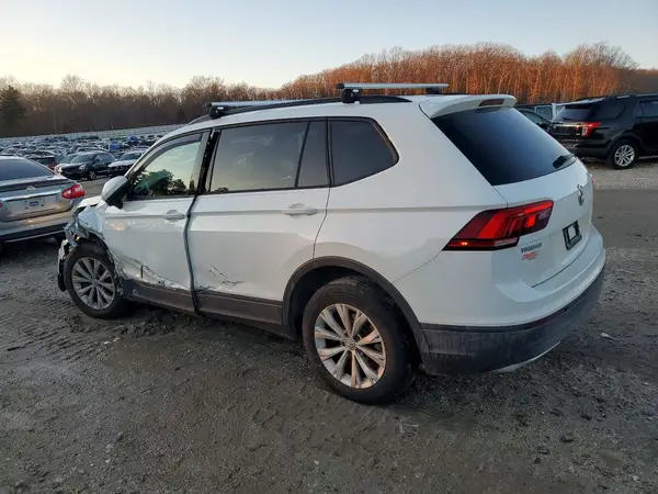 3VV1B7AX4JM099120 2018 VOLKSWAGEN TIGUAN - Image 2
