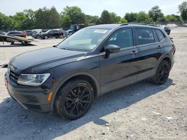 3VV1B7AX4JM117650 2018 VOLKSWAGEN TIGUAN - Image 1
