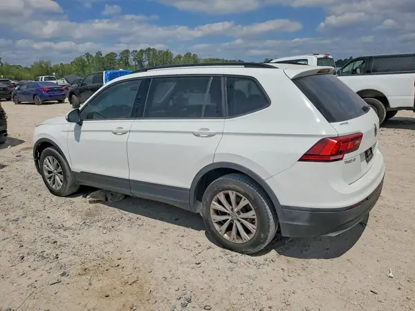 3VV1B7AX4JM122489 2018 VOLKSWAGEN TIGUAN - Image 2