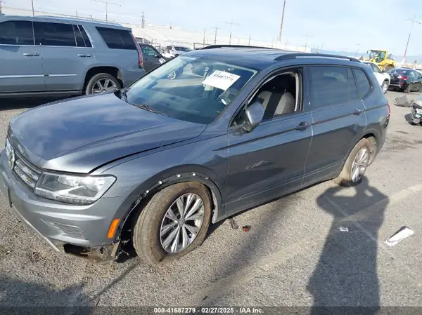 3VV1B7AX4KM023236 2019 VOLKSWAGEN TIGUAN - Image 2