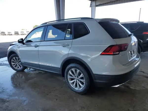 3VV1B7AX4KM031210 2019 VOLKSWAGEN TIGUAN - Image 2