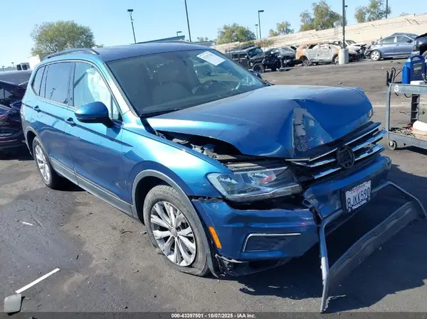 3VV1B7AX4KM075725 2019 VOLKSWAGEN TIGUAN - Image 1