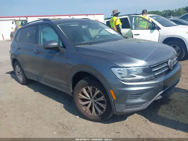 3VV1B7AX4KM085980 2019 VOLKSWAGEN TIGUAN - Image 1
