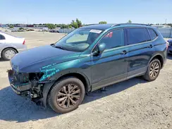 3VV1B7AX4KM102437 2019 VOLKSWAGEN TIGUAN