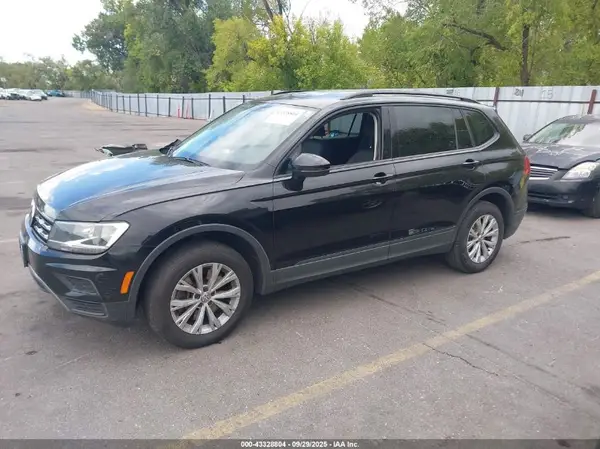 3VV1B7AX4LM015901 2020 VOLKSWAGEN TIGUAN - Image 2