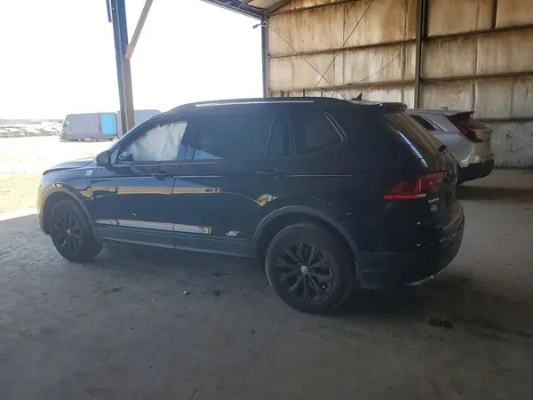 3VV1B7AX4LM039261 2020 VOLKSWAGEN TIGUAN - Image 2
