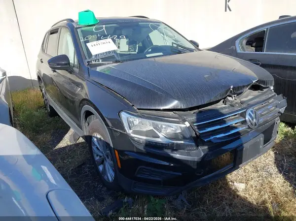 3VV1B7AX4LM039289 2020 VOLKSWAGEN TIGUAN - Image 1