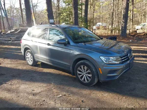 3VV1B7AX4LM055041 2020 VOLKSWAGEN TIGUAN - Image 1
