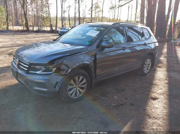 3VV1B7AX4LM055041 2020 VOLKSWAGEN TIGUAN - Image 2