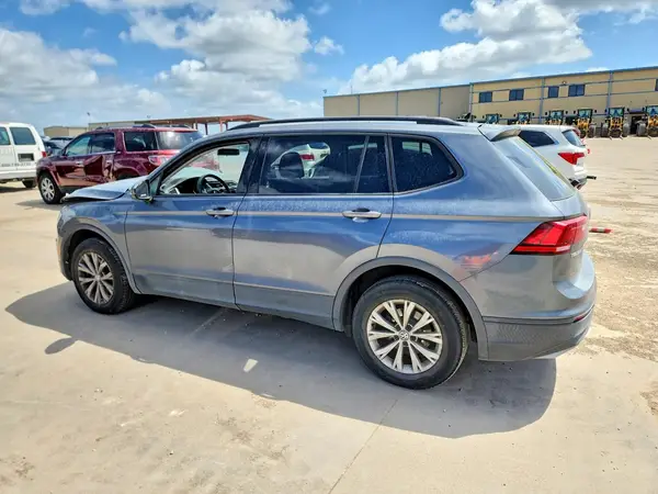 3VV1B7AX4LM077492 2020 VOLKSWAGEN TIGUAN - Image 2