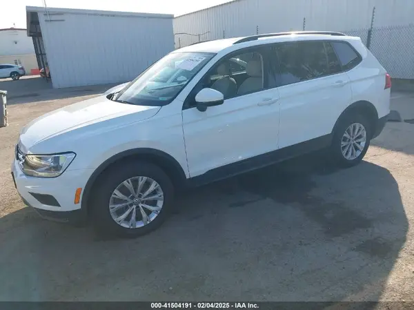 3VV1B7AX4LM098567 2020 VOLKSWAGEN TIGUAN - Image 2