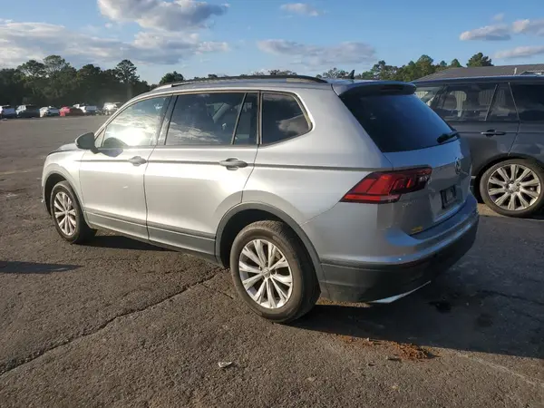 3VV1B7AX4LM121443 2020 VOLKSWAGEN TIGUAN - Image 2