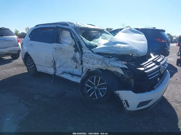 3VV1B7AX4MM036555 2021 VOLKSWAGEN TIGUAN - Image 1