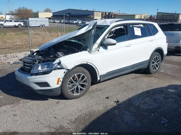 3VV1B7AX4MM036555 2021 VOLKSWAGEN TIGUAN - Image 2