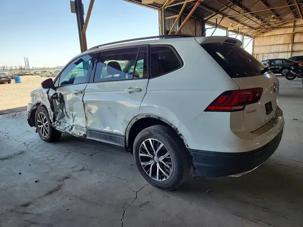 3VV1B7AX4MM074450 2021 VOLKSWAGEN TIGUAN - Image 2