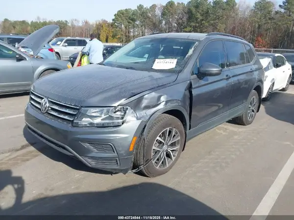 3VV1B7AX4MM129172 2021 VOLKSWAGEN TIGUAN - Image 2