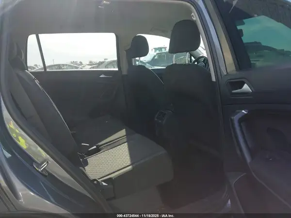 3VV1B7AX4MM129172 2021 VOLKSWAGEN TIGUAN - Image 8