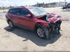 3VV1B7AX5JM017461 2018 VOLKSWAGEN TIGUAN