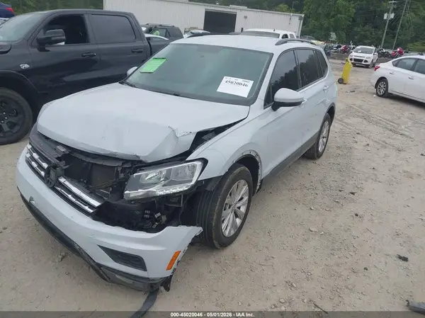3VV1B7AX5JM017976 2018 VOLKSWAGEN TIGUAN - Image 2